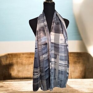 Source Unknown Gray and Black Scarf